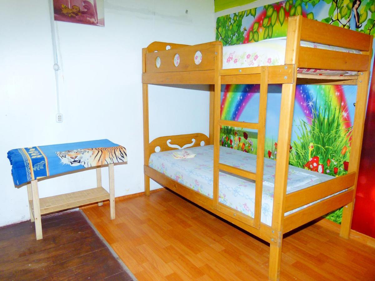 A&T Amazon Backpacker'S Bed and Breakfast Iquitos Exterior foto